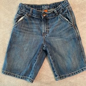 Children place shorts